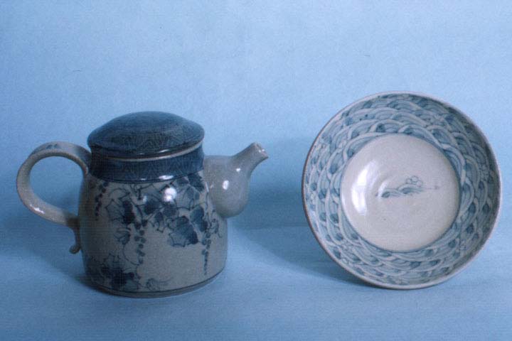 野葡萄ティーポット、波に花小皿